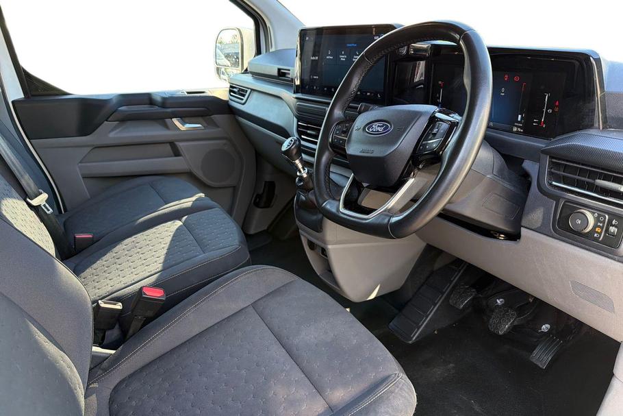 Used Ford TRANSIT CUSTOM LJ24HPB 13