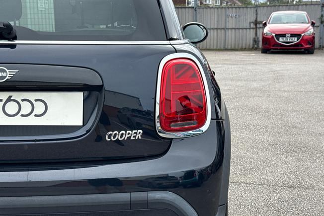 MINI Hatchback Photo 18