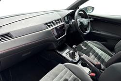 SEAT Arona Photo 2
