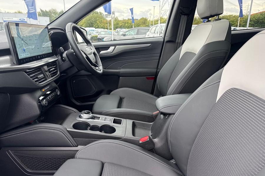 Ford KUGA Photo autoimg-62f472e370f4656eaf3ea1449ad727ef355d193c.jpg