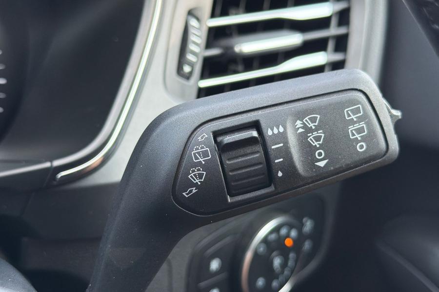 Ford FOCUS Photo autoimg-62f990f258d5ac07ebe20ade3e1ca34262b40dc8.jpg