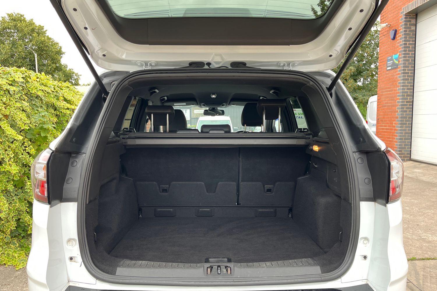 Ford KUGA Photo 20