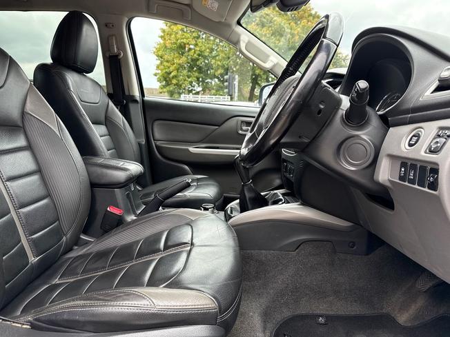 MITSUBISHI L200 Photo 42