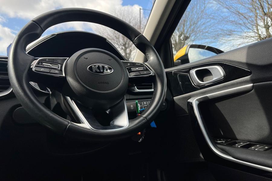 Kia XCEED Photo autoimg-62fc0f50848e771ee17b4c364ae6516638836395.jpg