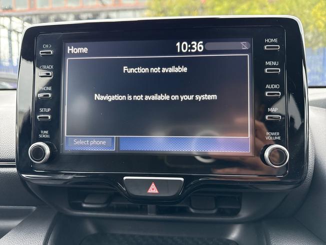 TOYOTA Yaris Photo 14