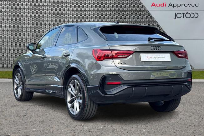 AUDI Q3 Photo 3