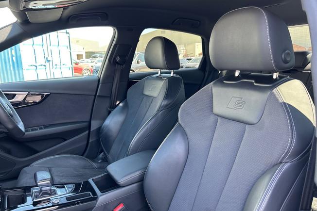 AUDI A4 Photo 39