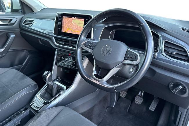 VOLKSWAGEN T-Roc Photo 6