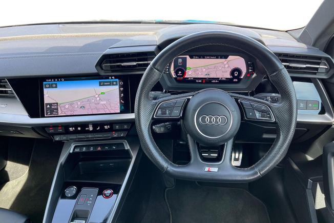 Audi S3 Photo 11