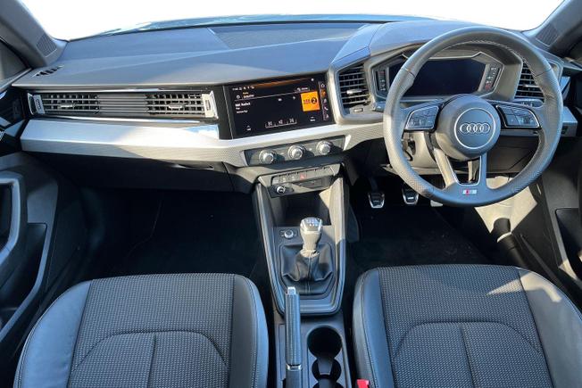 AUDI A1 Photo 11