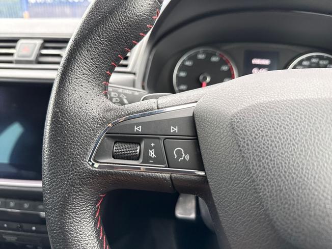 SEAT Arona Photo 16