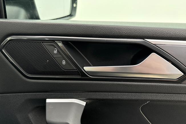 VOLKSWAGEN Tiguan Photo 27