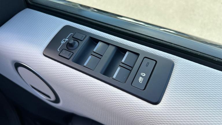 Used Land Rover Discovery WL73ARZ 25