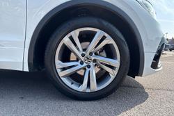 VOLKSWAGEN Tiguan Photo 5
