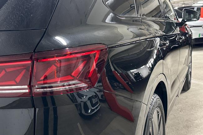 VOLKSWAGEN Touareg Photo 24