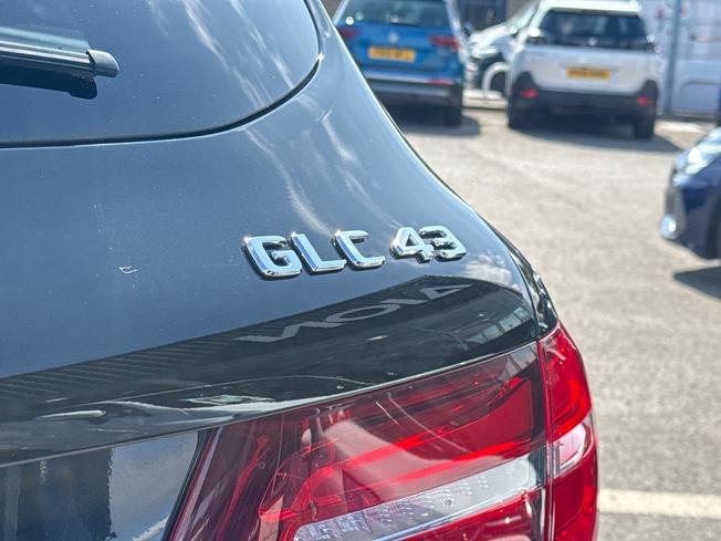 Mercedes-Benz GLC Photo 30