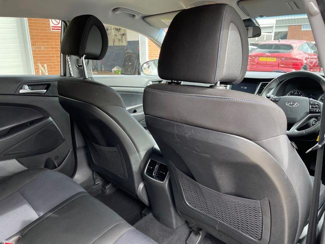 HYUNDAI Tucson Photo 30