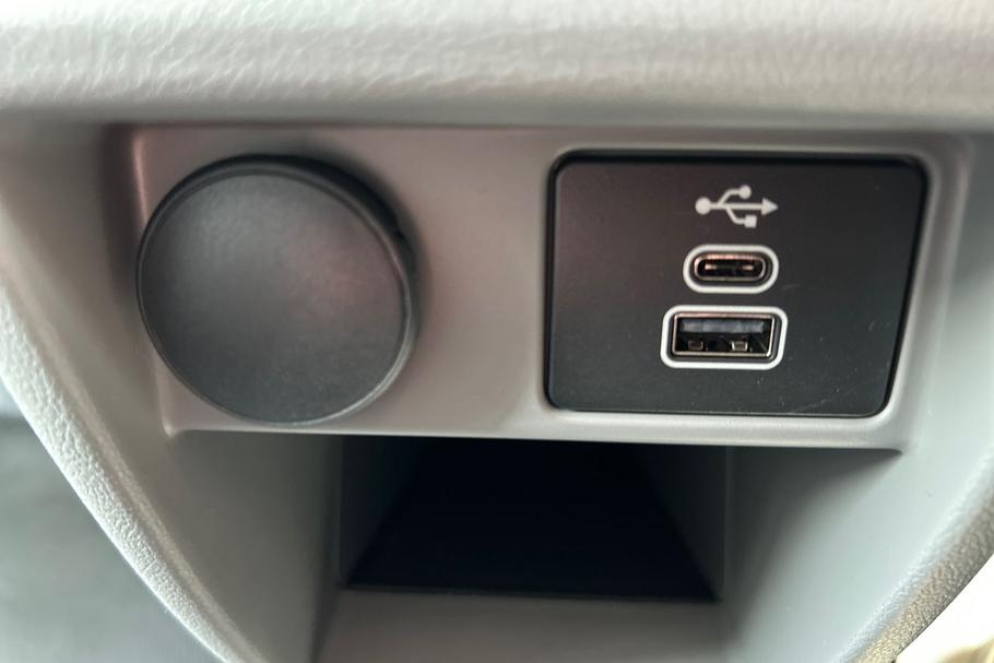 Used Ford TRANSIT CUSTOM WO25UZF 35