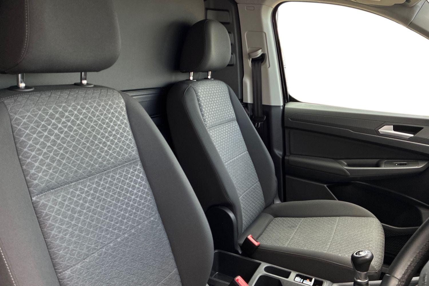 Ford TRANSIT CONNECT Photo 10