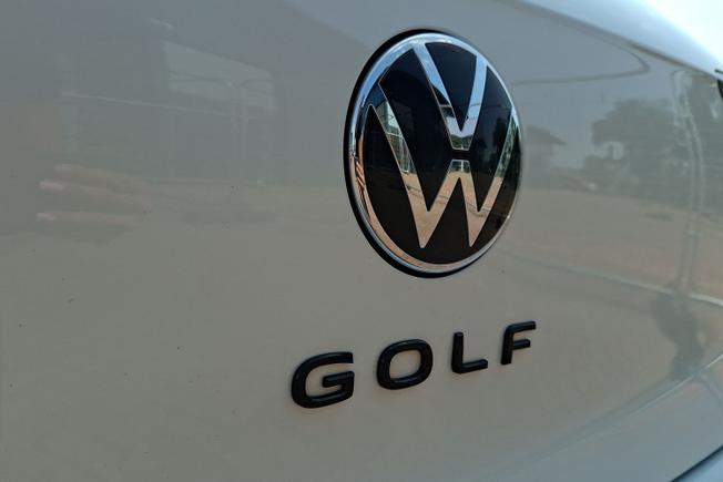 VOLKSWAGEN Golf Photo 29