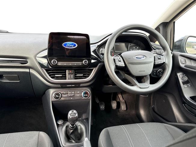 Ford Fiesta Photo 11