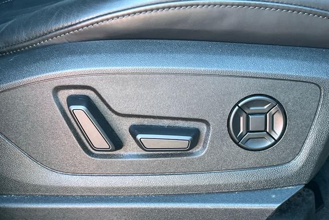 AUDI Q8 E-Tron Photo 26