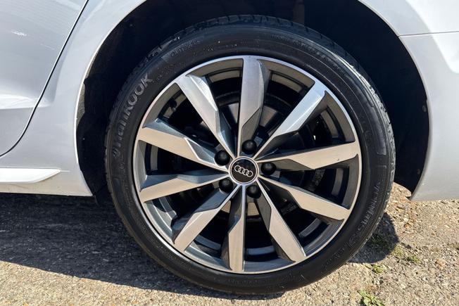 AUDI A4 Avant Photo 48