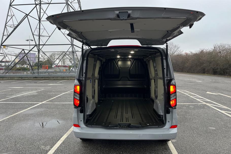 Used Ford TRANSIT CUSTOM YO25URE 6