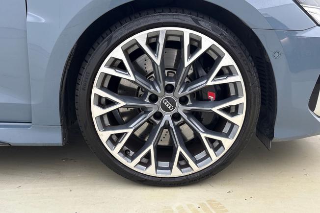 AUDI RS3 Photo 5