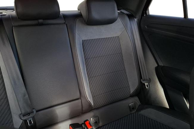 VOLKSWAGEN T-Roc Photo 9
