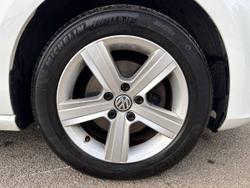 VOLKSWAGEN Golf Photo 5