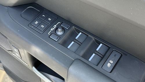 Land Rover Defender Photo autoimg-633992824a145946023511e6ab8296c70e5d0906.jpg