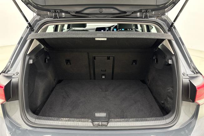 VOLKSWAGEN Golf Photo 12