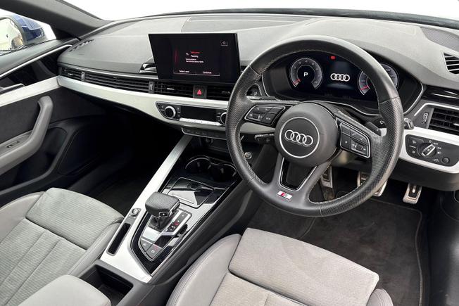 AUDI A4 Photo 6