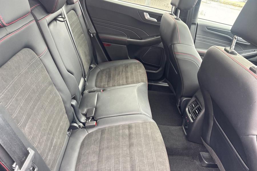 Ford KUGA Photo autoimg-63470a495677fc102ed3ad780e88a60bb2e72635.jpg