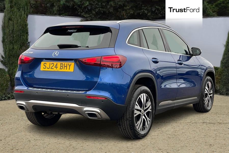 Mercedes-Benz GLA Photo autoimg-634931066bd9949e08a0fb61d49c05601cbe2186.jpg