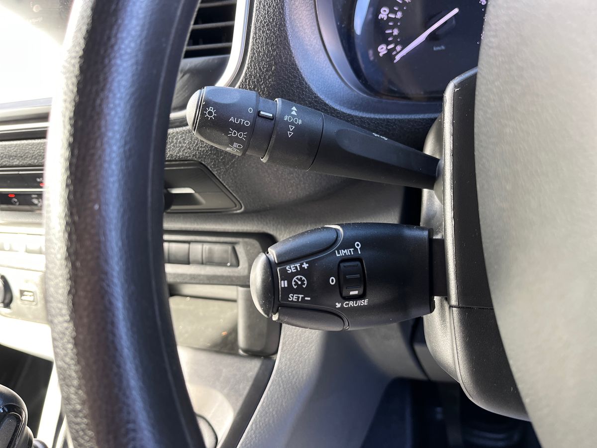 Vauxhall Vivaro Photo 30
