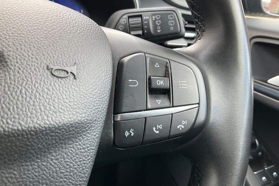 Ford FOCUS Photo autoimg-634b26c6f6f891a59a82ab523afa7bf1474beb6a.jpg