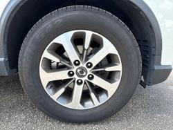 SSANGYONG Rexton Photo 5