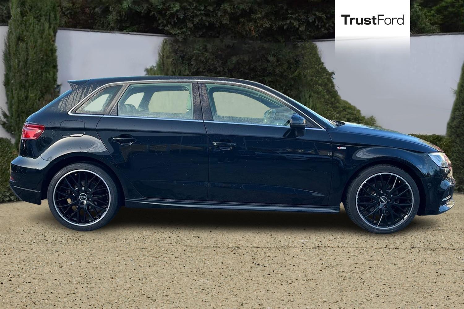 Audi A3 Photo 2