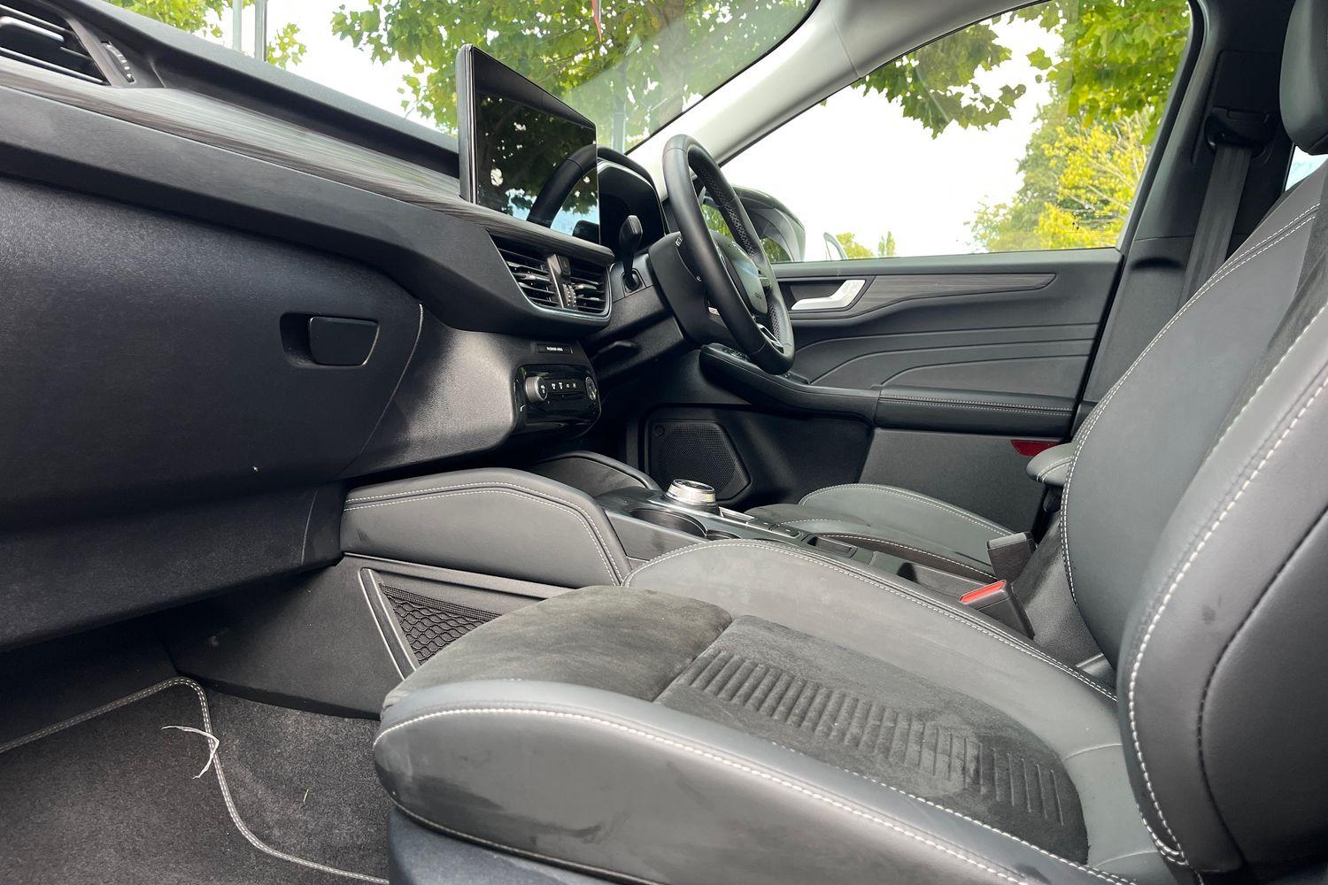 Ford KUGA Photo 17