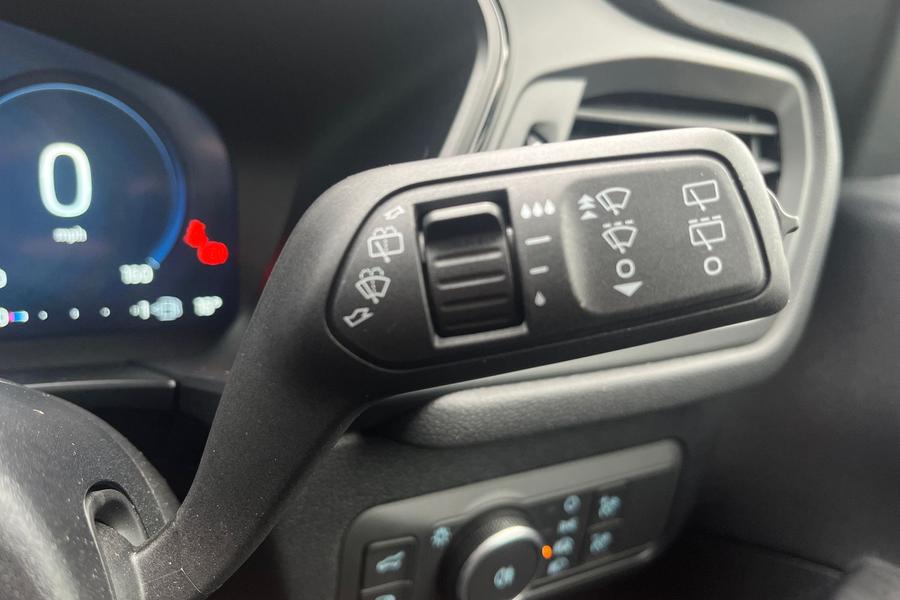 Ford KUGA Photo autoimg-63554bdac9122a14a334ce169371689111ac5fb4.jpg