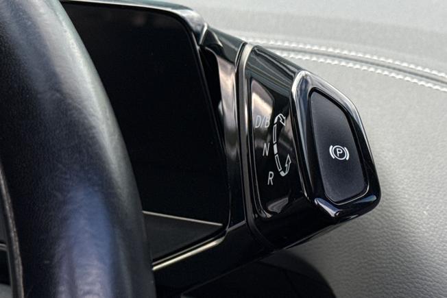VOLKSWAGEN ID.4 Photo 41