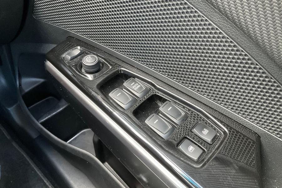 SsangYong TIVOLI Photo autoimg-6358ea1b6271effe5b8191f1f6d5c9fc42eb4865.jpg