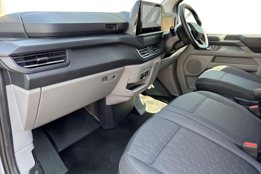 Used Ford E-TRANSIT CUSTOM RX26BFL 3