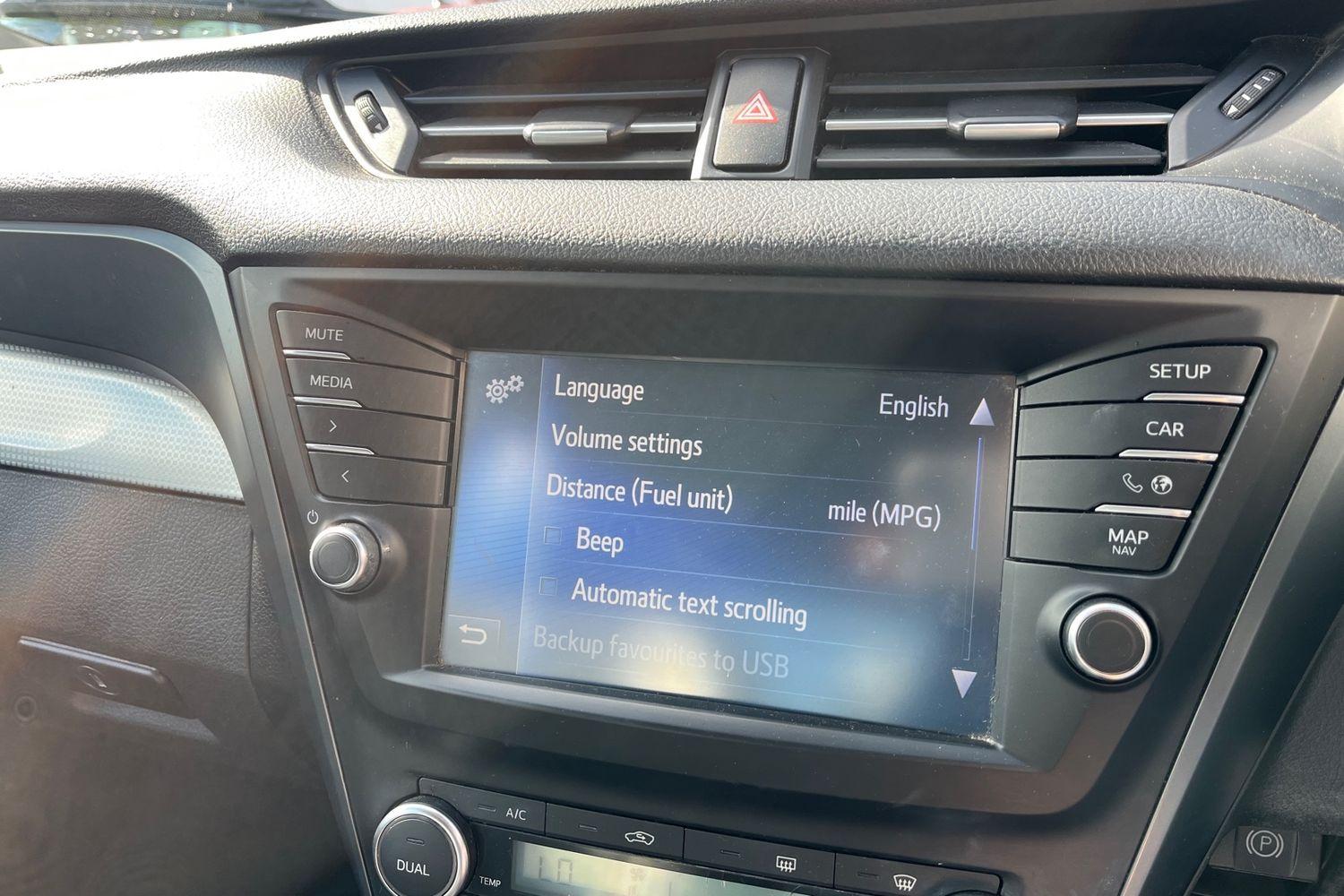Toyota AVENSIS Photo 33