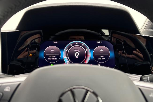 VOLKSWAGEN Golf Photo 15