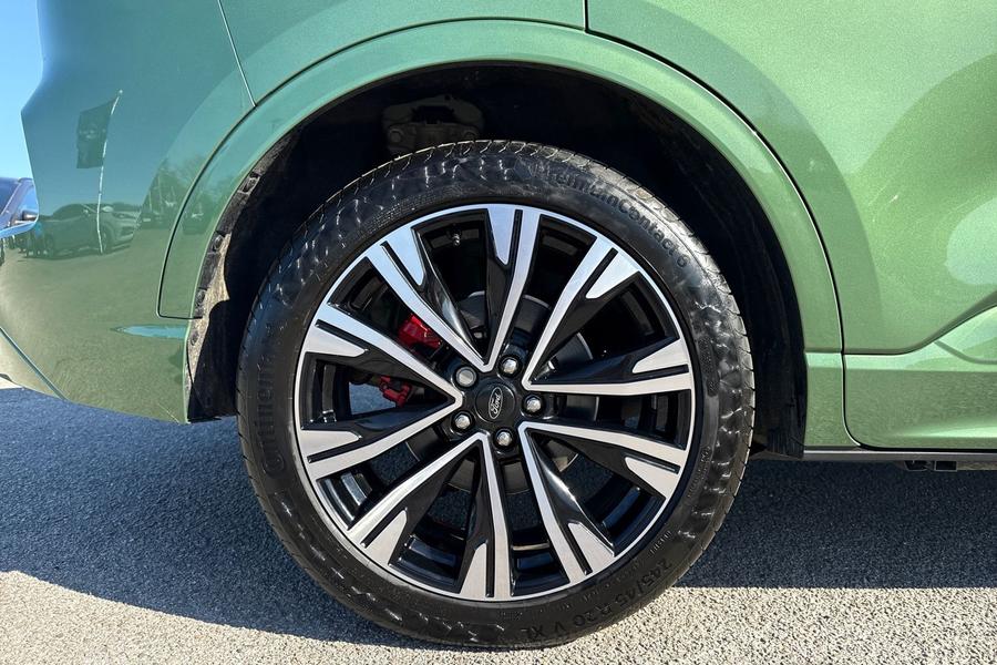 Ford KUGA Photo autoimg-636a6a6ace308c9bb8081703fb9ece9a426b7621.jpg