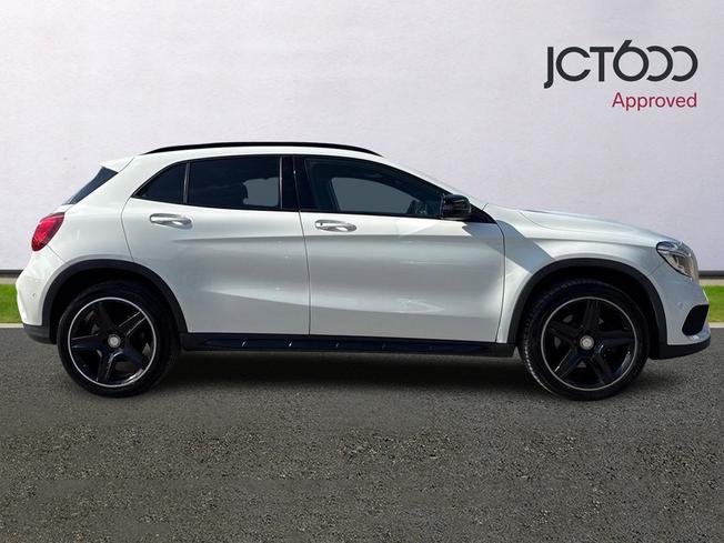 MERCEDES-BENZ Gla Photo 4