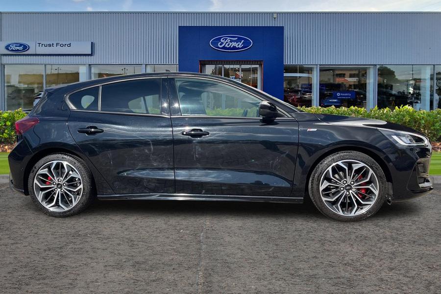 Ford FOCUS Photo autoimg-637706d798ae55177b76c3c40d4ae6e6ee32fb79.jpg